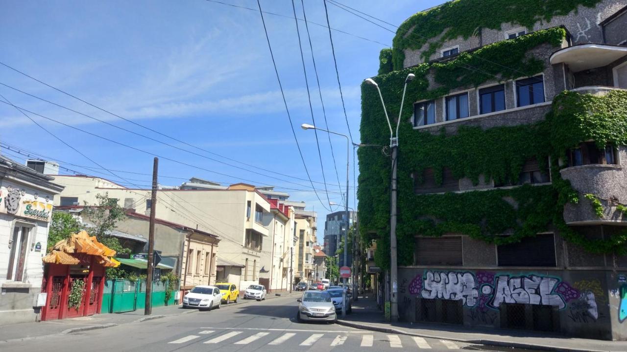 Central Green House Bukares Bagian luar foto